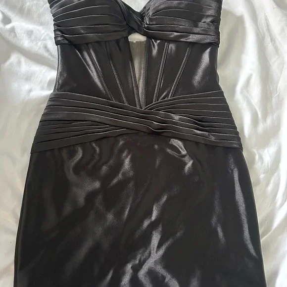 Sherri Hill Black Strapless Mini Dress - Picture 4 of 4